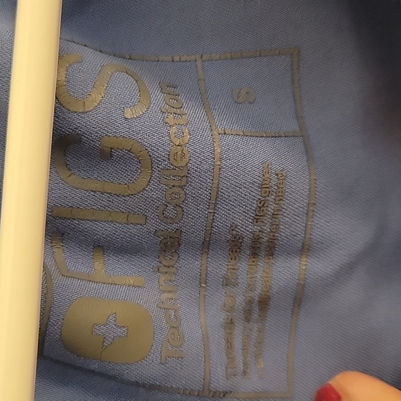 Scrub Set - Picture 5 of 8